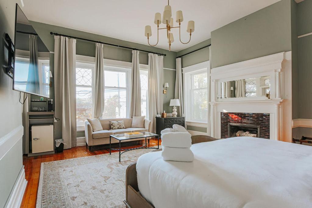The Historic Berkeley Place Staunton Chambre photo
